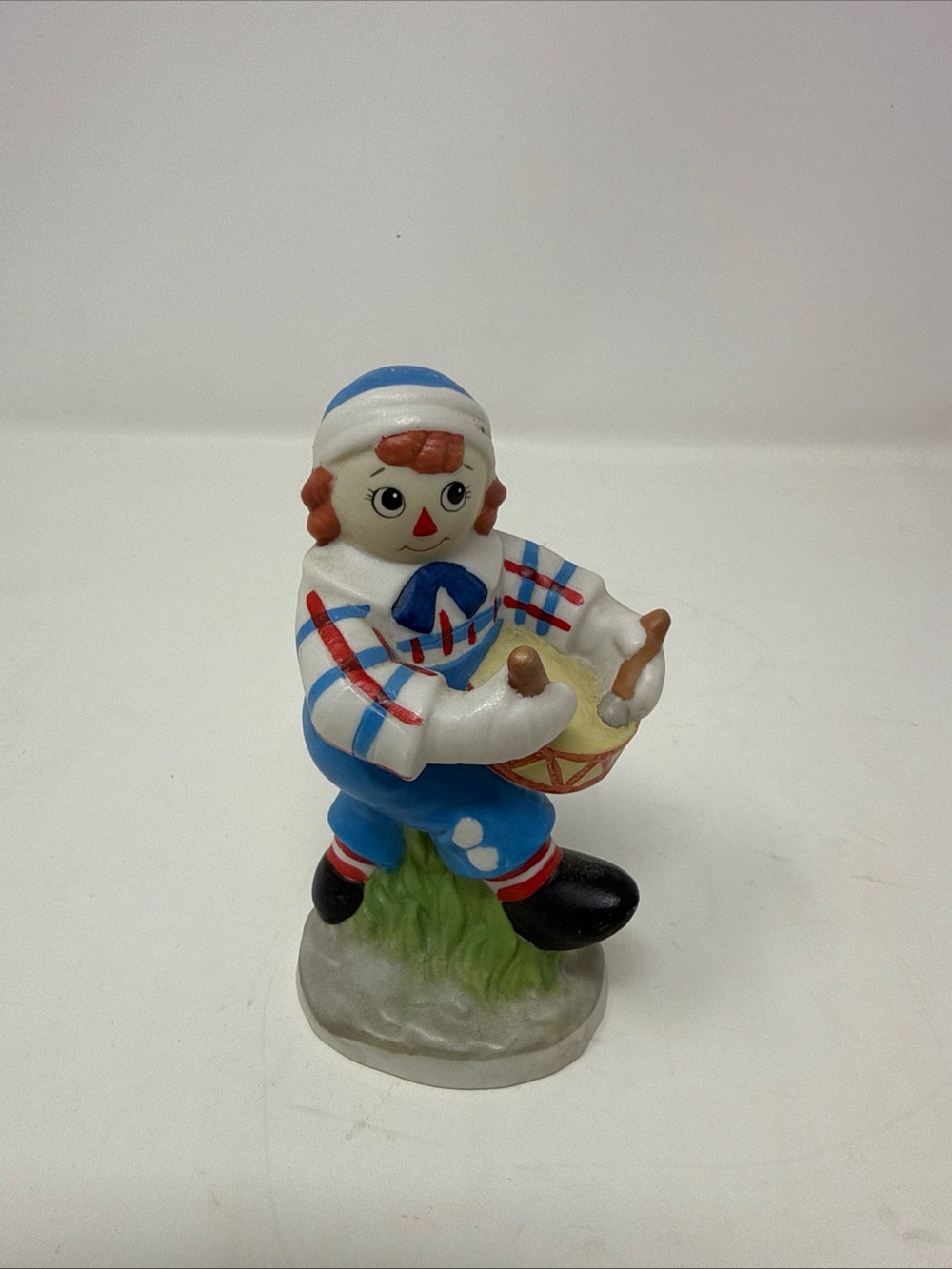 Vintage Flambro Raggedy Andy Playing the Drum Ceramic Figure 4.25"